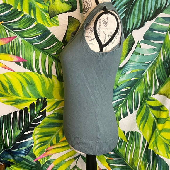 Adrianna Papell Green Small Tight Knit Ribbed Hem Sleeveless Office Sweater - Picture 3 of 13